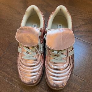 Steve Madden Pink Metallic Women’s Shows